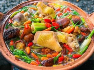 Gà tiềm ớt hiểm (món 2)