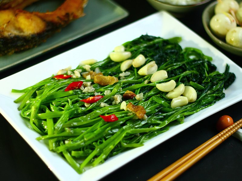 Rau muống xào tỏi